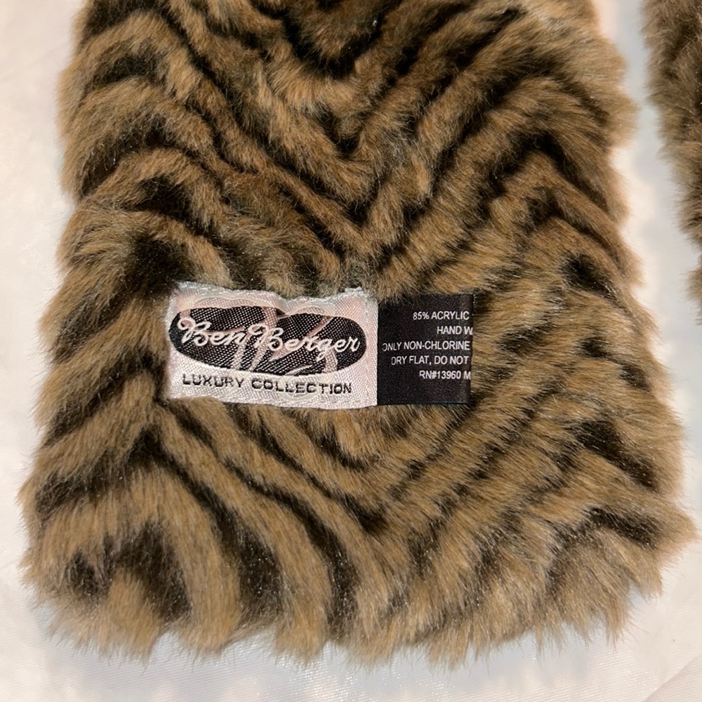 Ben Berger Luxury Collection Chevron Faux Fur Scarf - Picture 3 of 4